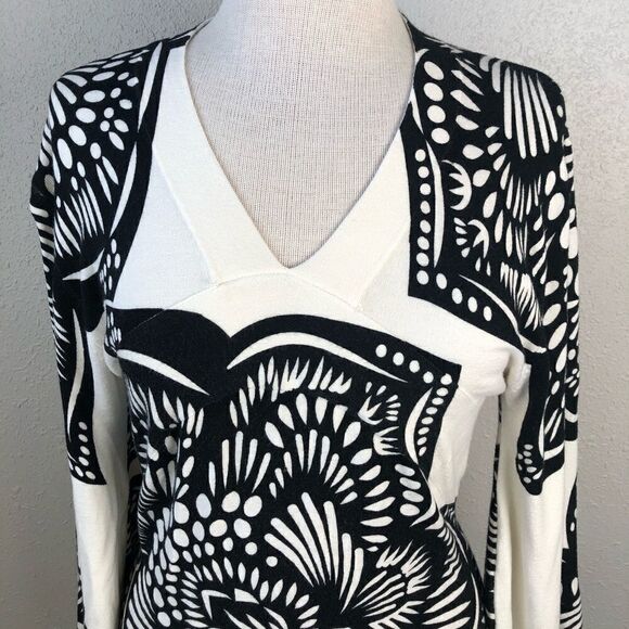 V Neck Tunic by Red Size Medium - Picture 2 of 8